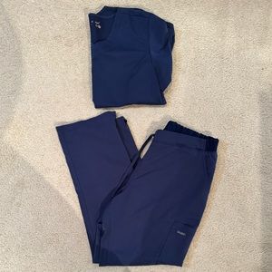 Sanibel scrub set. Both size L